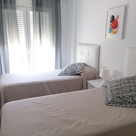 Agradable Casa Adosada Con Piscina 萨阿拉德洛斯阿图内斯 外观 照片